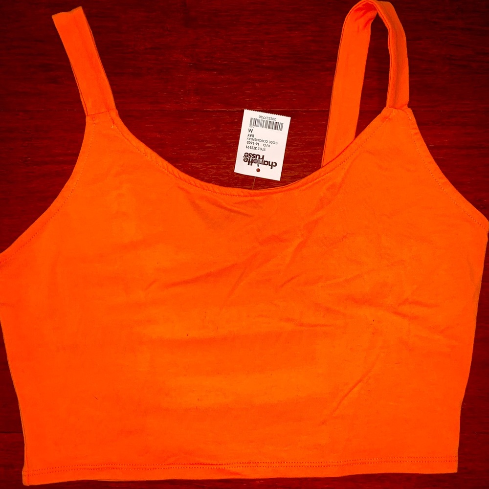 *NWT* Crop top tank with cut out back